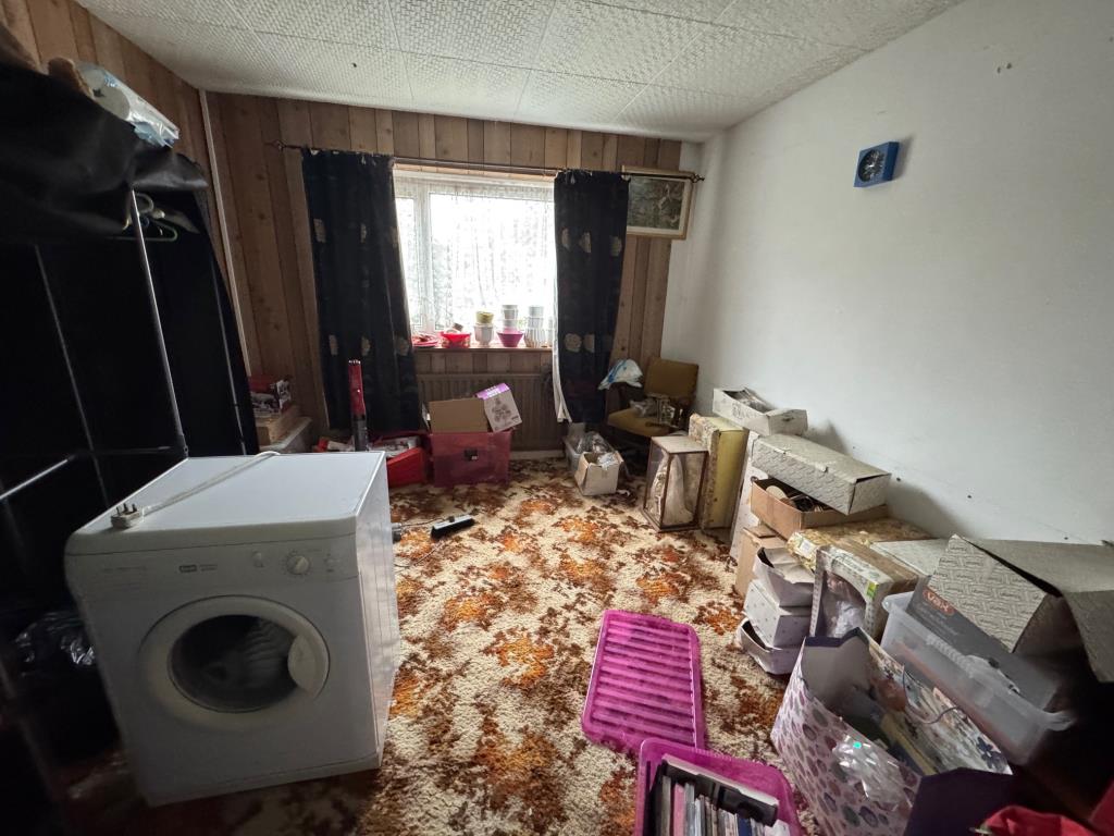 Lot: 137 - DETACHED BUNGALOW FOR IMPROVEMENT - Bedroom 2
